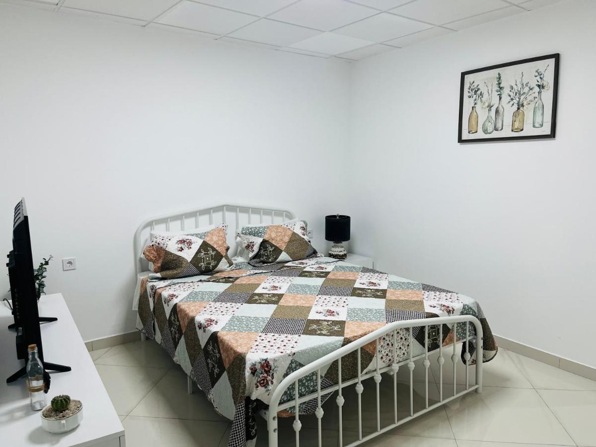 Techas City Center Luxurious Suites & Rooms Praia Exterior photo
